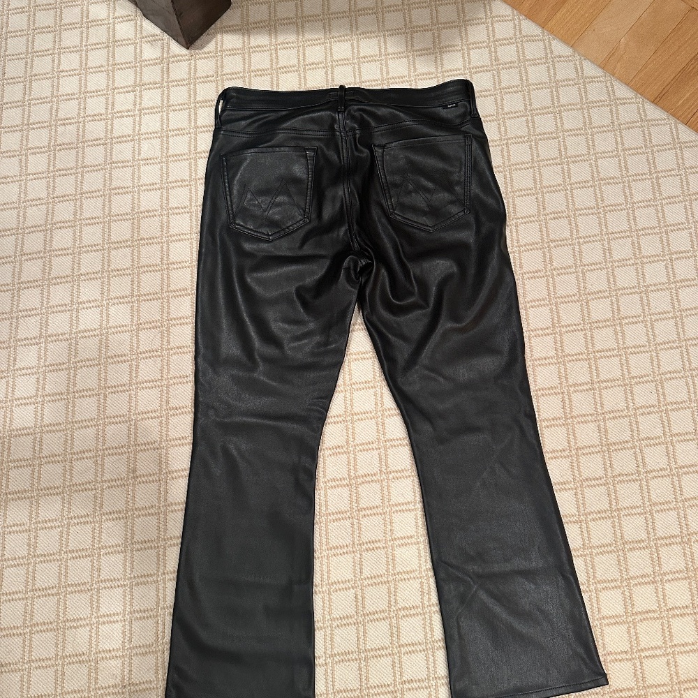 Mother Insider Crop black faux leather